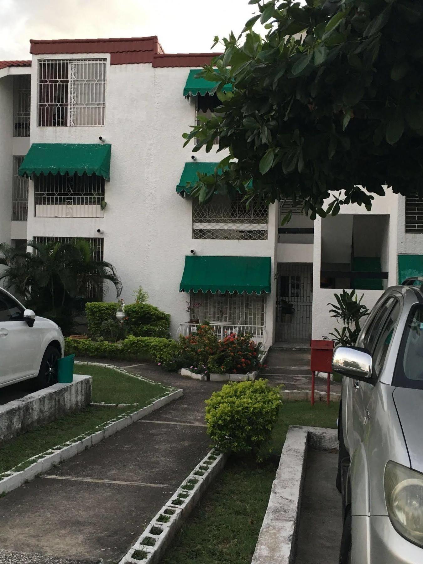 Abacus Jamaica The Zana Suites Kingston Exterior foto