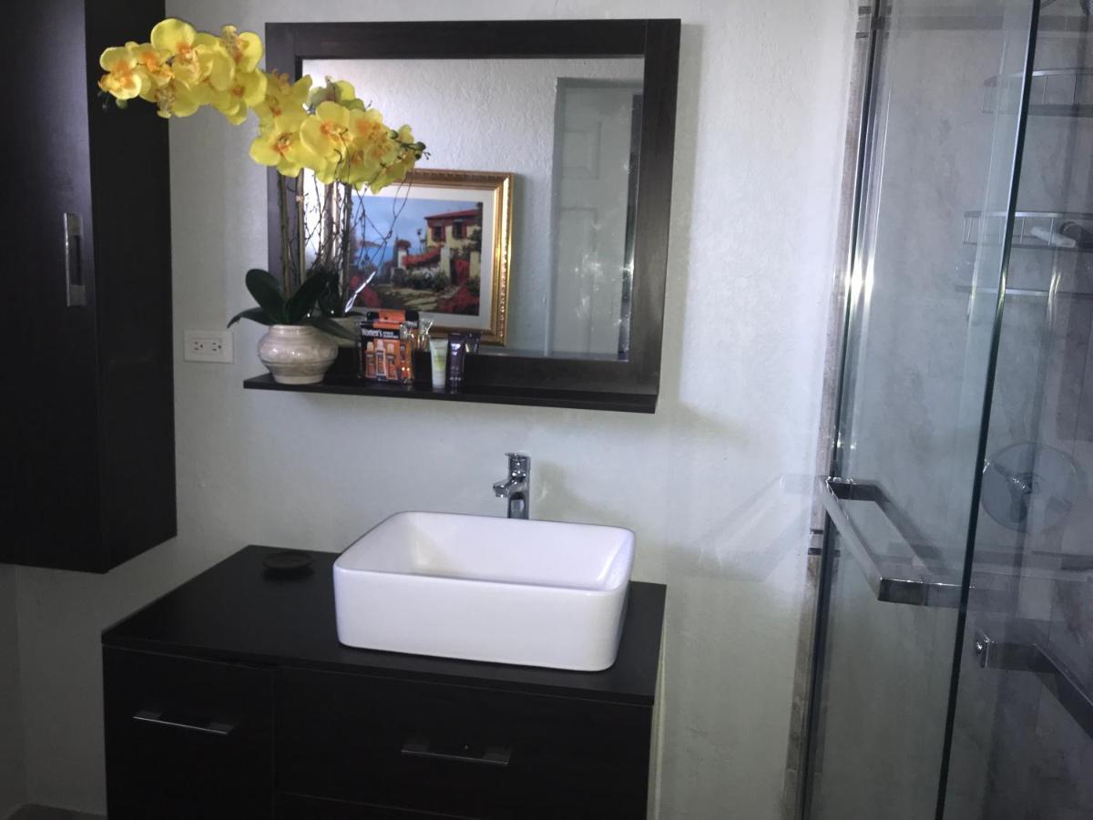 Abacus Jamaica The Zana Suites Kingston Exterior foto